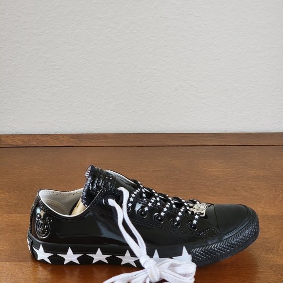 Converse X Miley Cyrus Chuck Taylor All Star Ox Patent Leather 563720C Black - Picture 3 of 9